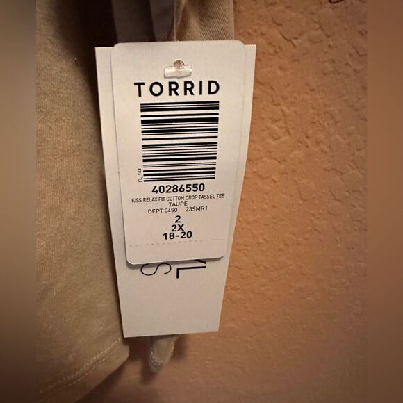 Torrid KISS Relaxed Fit Cotton Crop
Tassel Tee - Picture 6 of 10